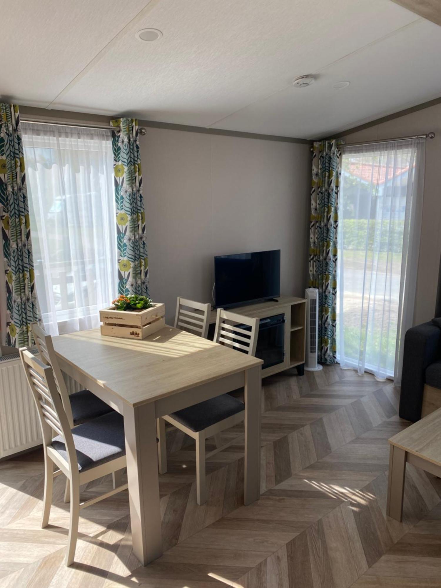 4 Persoons Chalet Hz 21 Lauwersoog Ngoại thất bức ảnh
